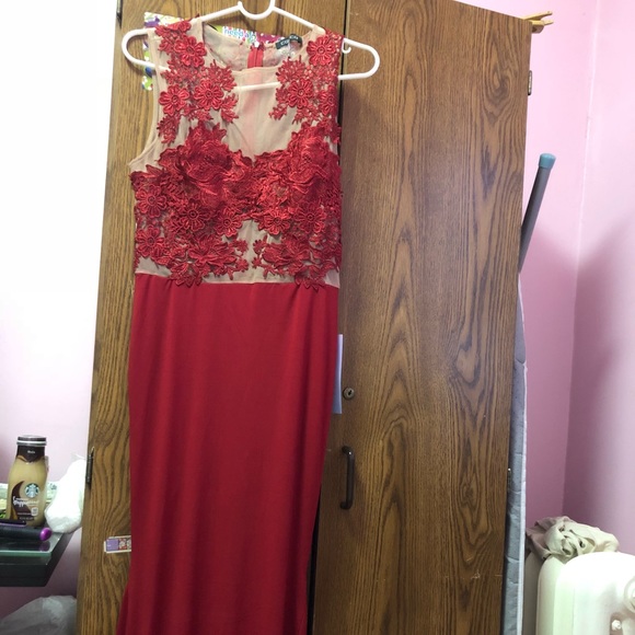 Red Lace Long Dress - Picture 1 of 3